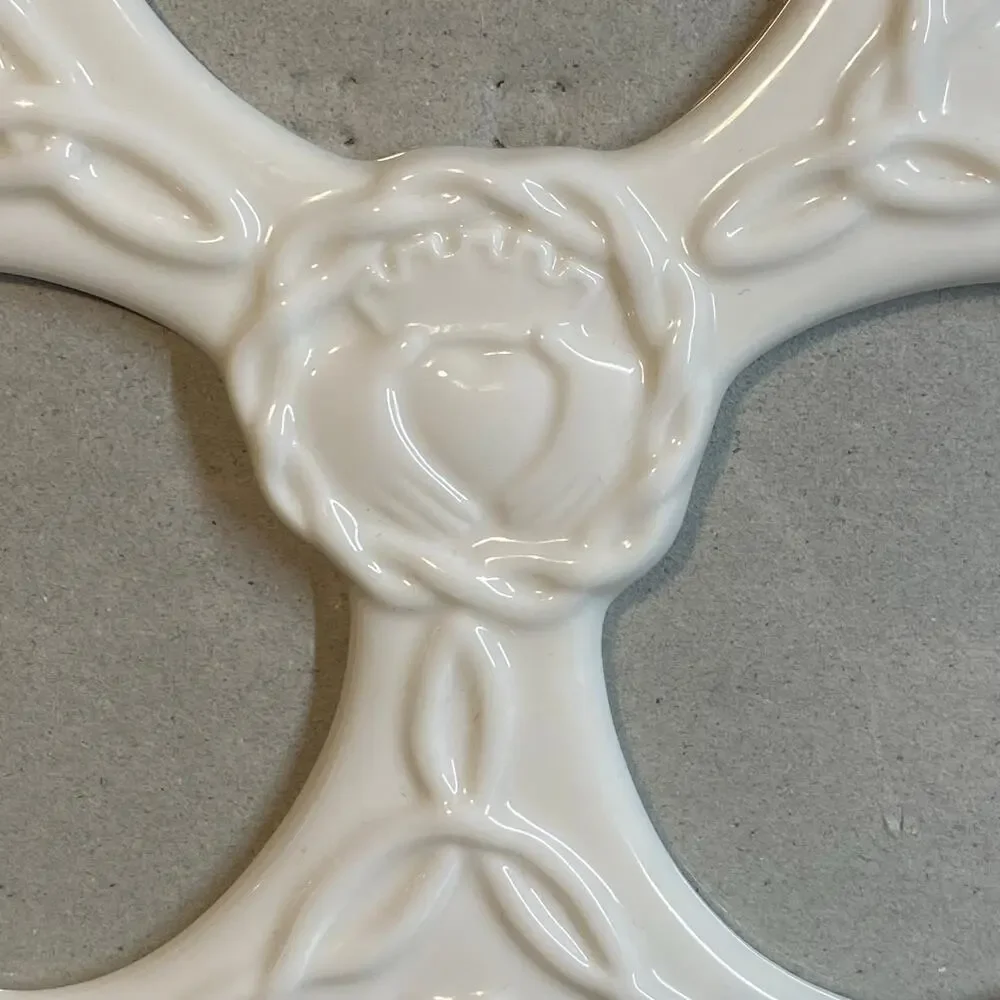 Irish Claddagh Shamrock Ceramic 3-Opening Heart Frame by Russ Berrie Vintage
